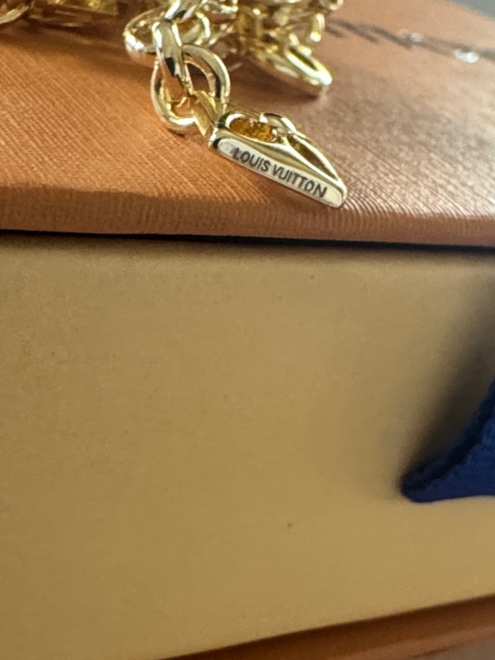 Louis Vuitton Gold-Tone Link Bracelet with LV Circle Charm - Picture 4 of 7